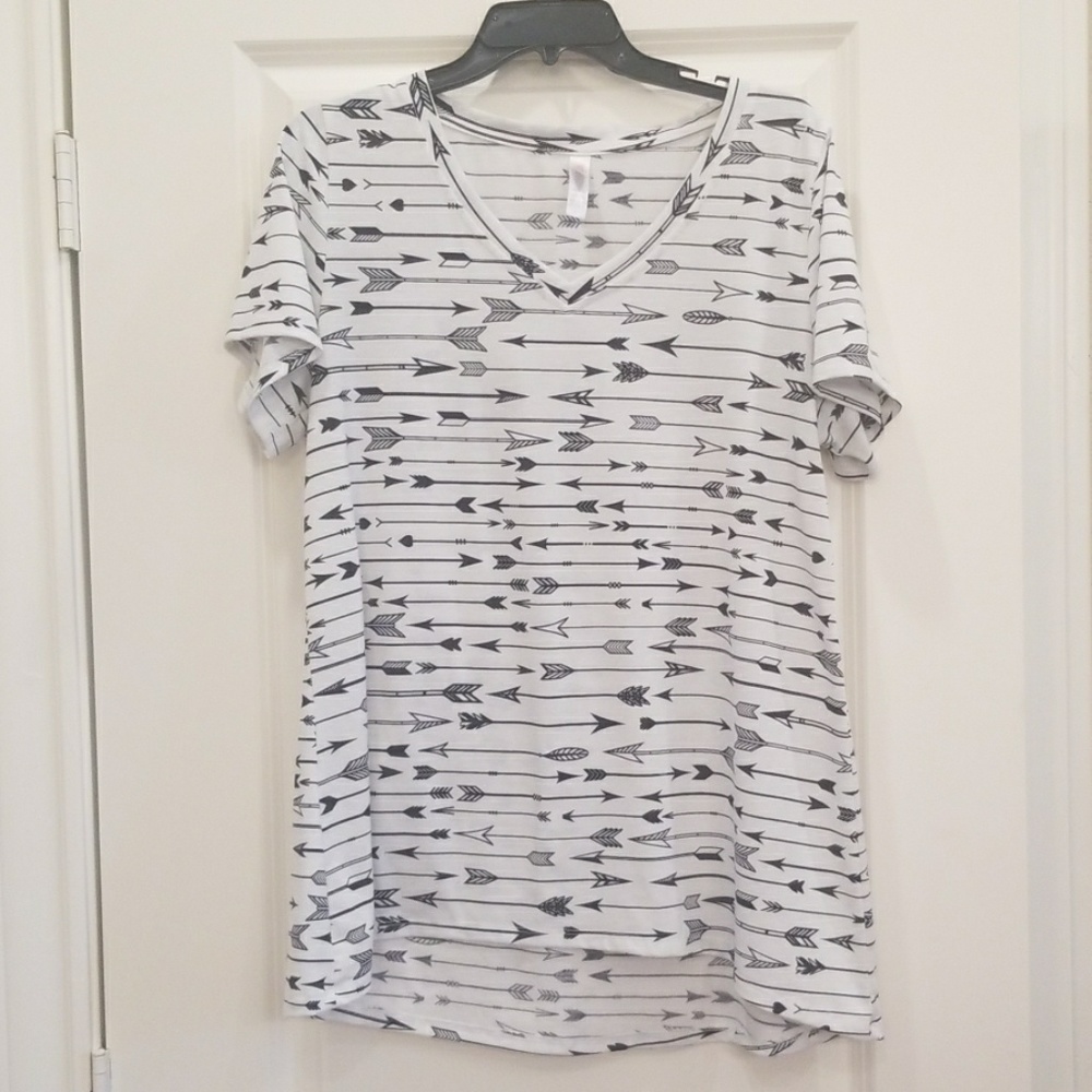 Lularoe Christy shirt Size Large